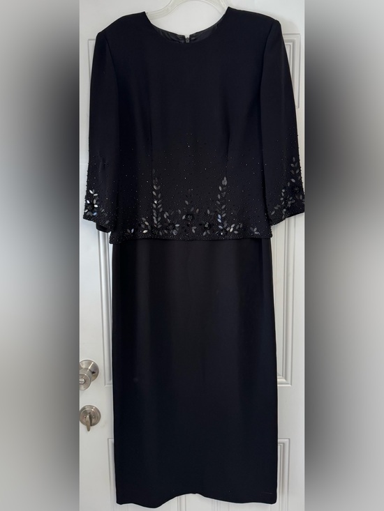 Donna Morgan Dresses & Skirts - Donna Morgan Black Dress, Sequin Embellishments, 3/4 sleeves, buttons down back